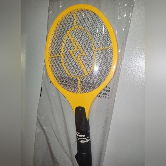 Electronic Fly Swatter - Picture 3 of 7